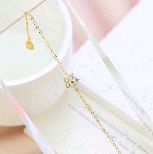 Golden Bloom Solitaire Bracelet